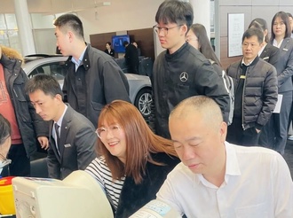 情暖雷锋日 博爱志愿行
