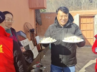 冬至大如年 人间小团圆|“小车大爱”慰问寒冬中坚守一线的城市美容师