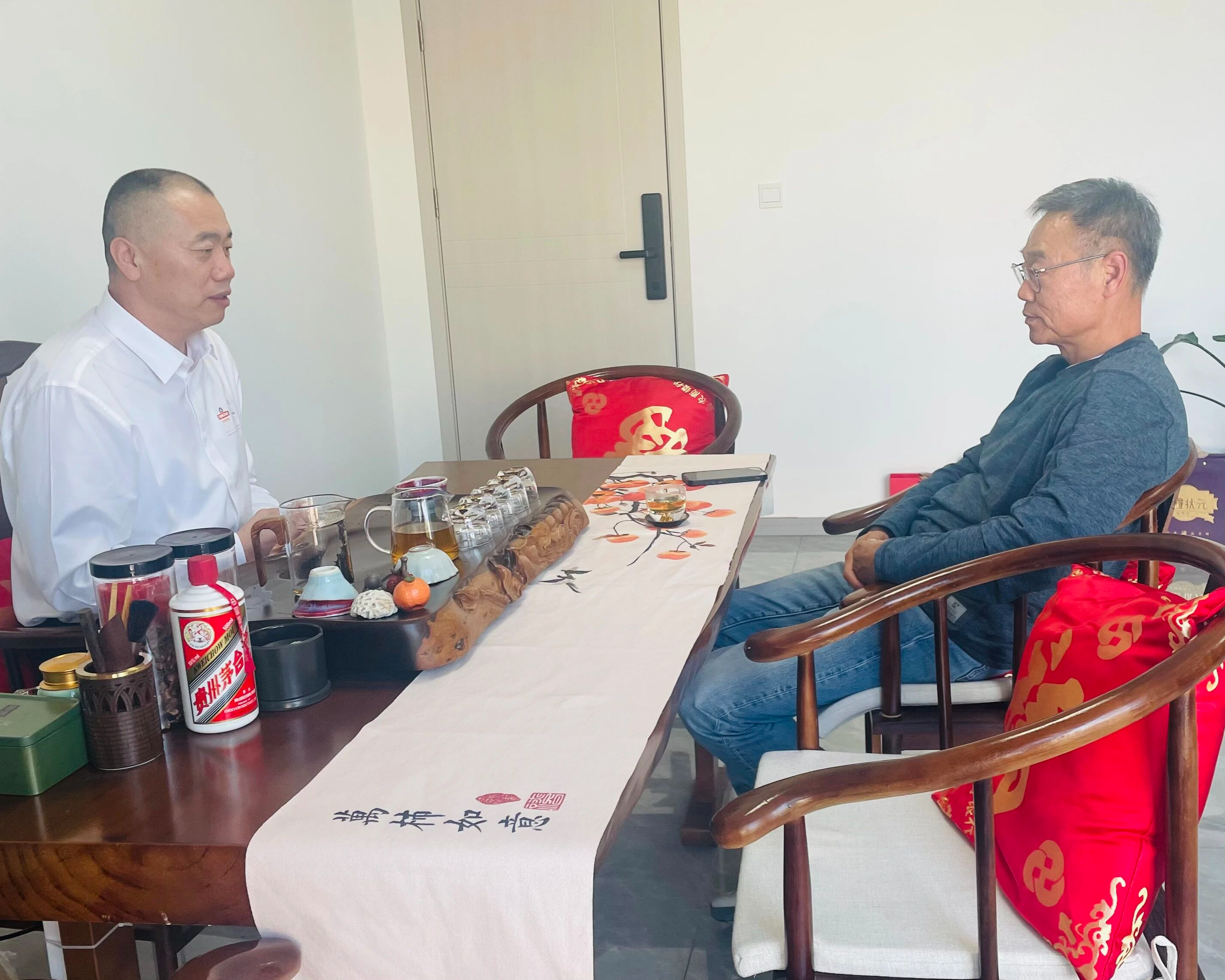 中国汽车流通协会副会长罗磊到访青岛汽车联合会