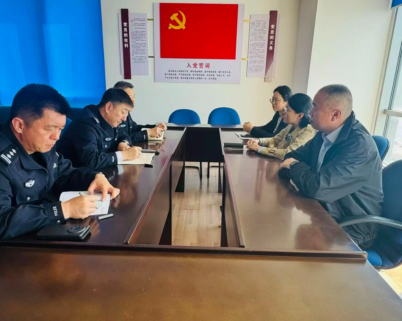优化流程 助力出海——商务、交警、行业，多方联动为青岛二手车出口企业解决实际需要