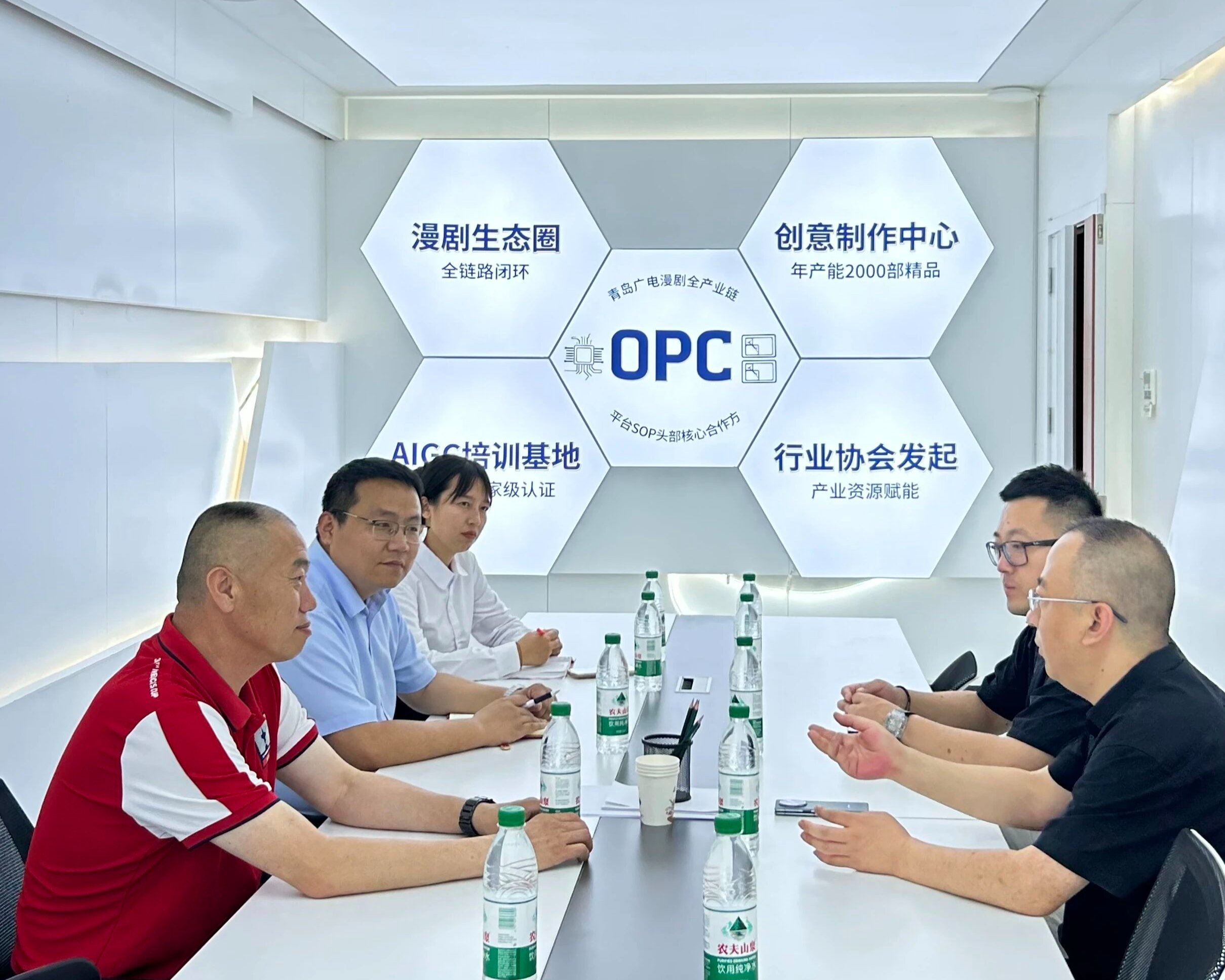 从技术赋能到商业落地｜市汽车联合会走访青岛 AIGC 产业基地